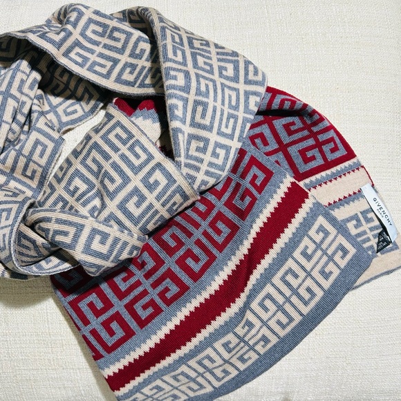 NWOT Givenchy 4G Monogram 100% Wool Unisex Scarf - Picture 3 of 12